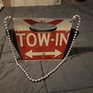 Metal tow away handbag